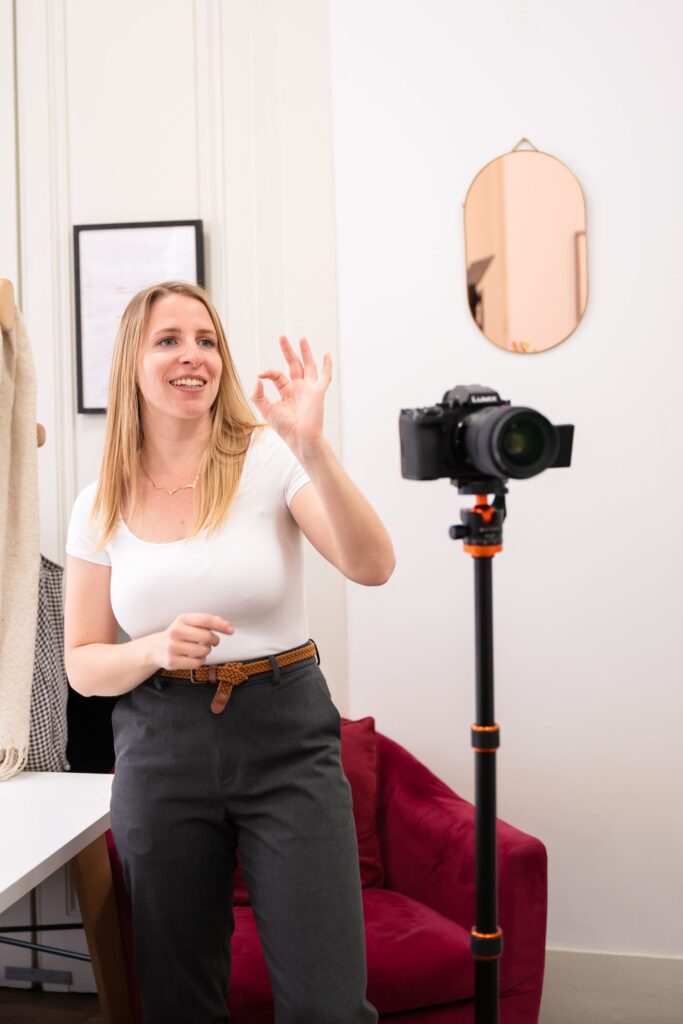 Hey JU ! Juliette Panet, vidéo d'entreprise Lyon.